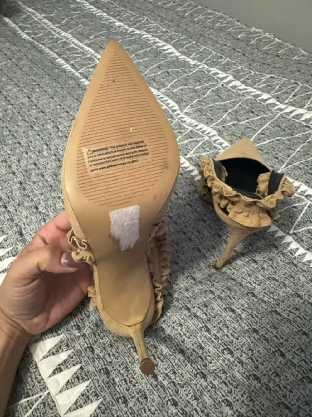 NY&C Ruffle Slingback Heels Nude Suede Pointed Toe Stiletto Size 8 Coquette